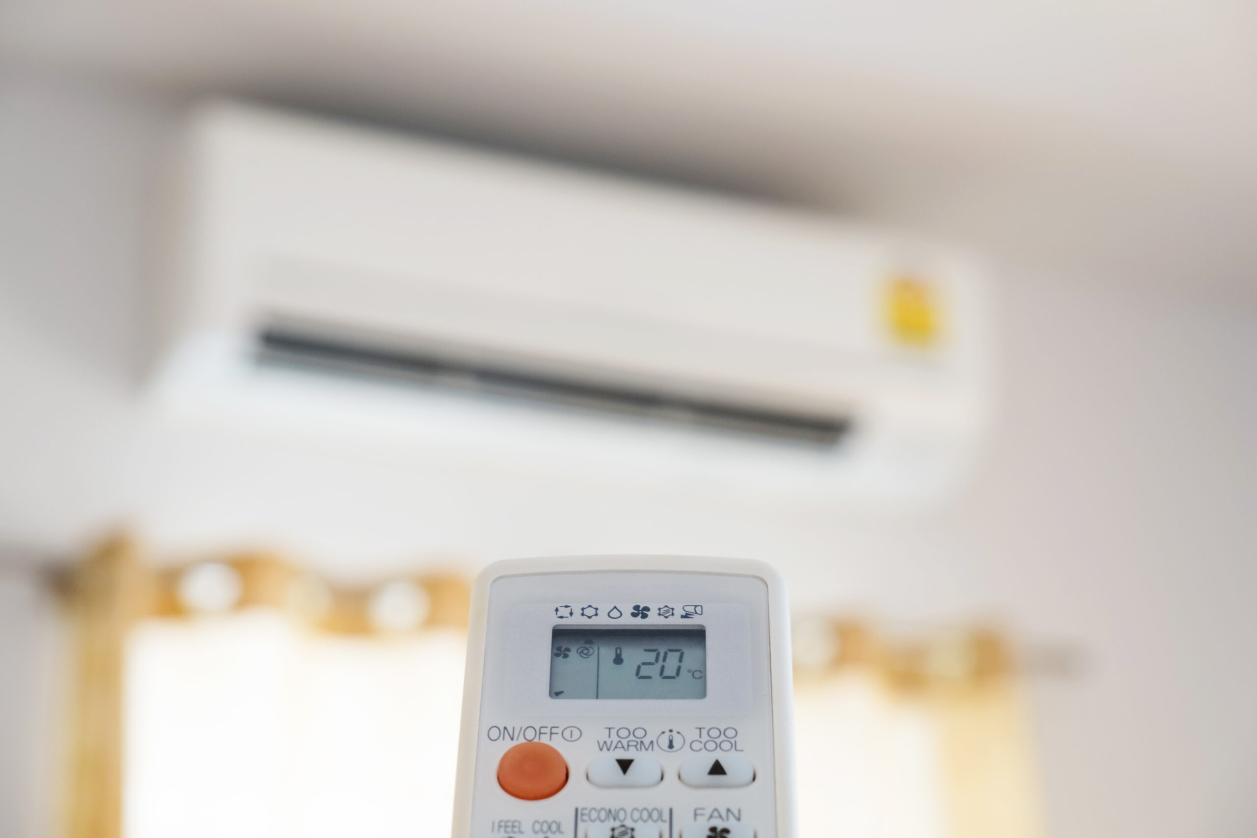 エアコンから水が漏れる原因とは?よくある5つの理由と対処法